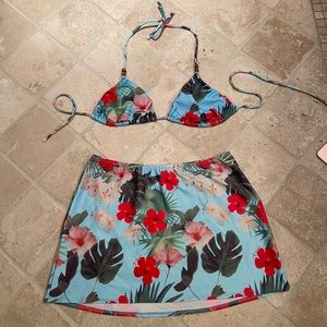 LIKE NEW Blue Floral Bikini Top, Bottom, & Skirt Set